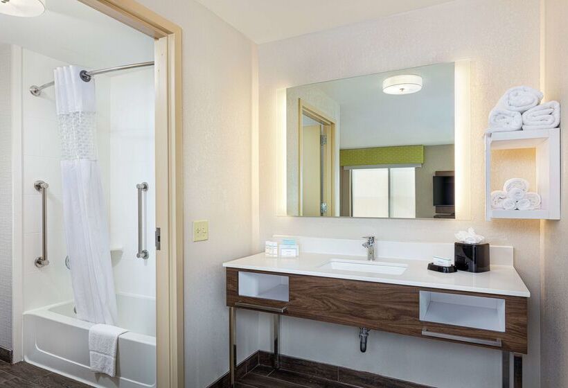 هتل Hampton Inn Omaha West Lakeside