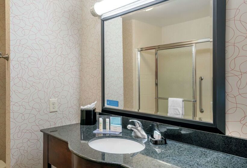 호텔 Hampton Inn Richmond  Airport