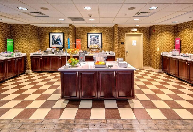 هتل Hampton Inn Rochesterirondequoit