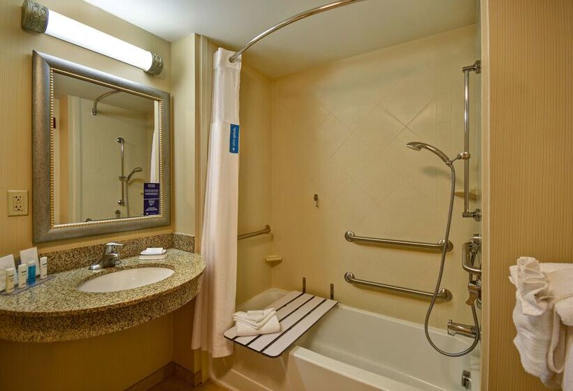 هتل Hampton Inn Rutland