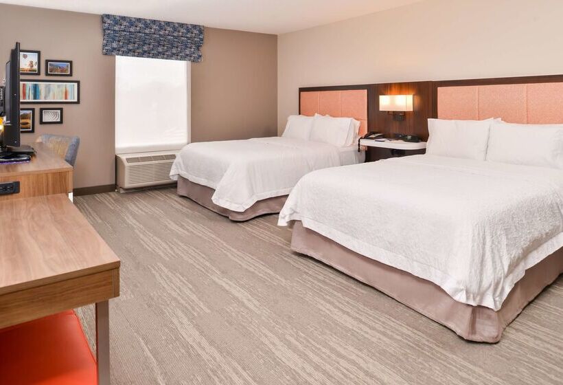 호텔 Hampton Inn Statesville