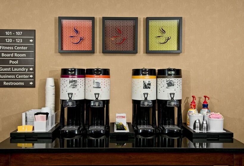 호텔 Hampton Inn Statesville