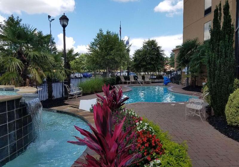 فندق Hampton Inn & Suites Atlsix Flags