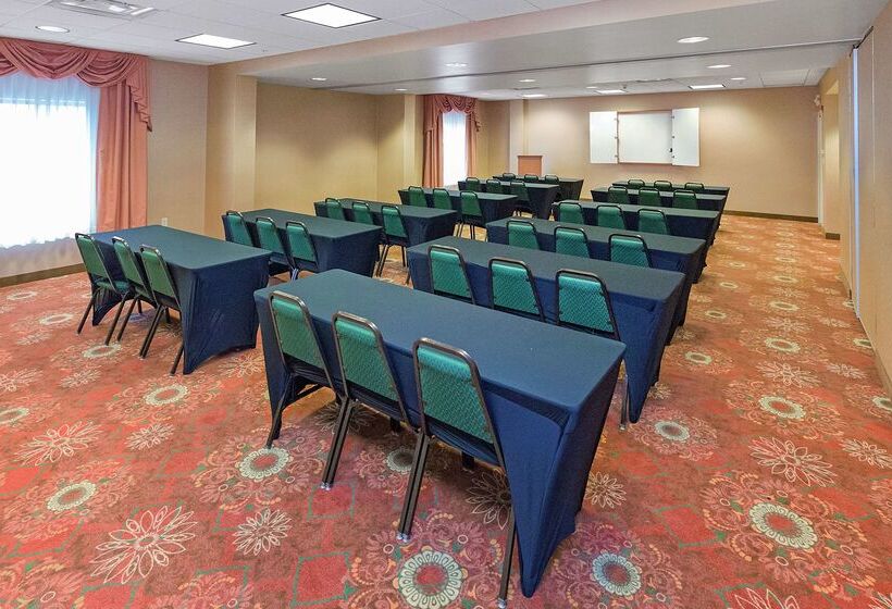 فندق Hampton Inn & Suites Blairsville