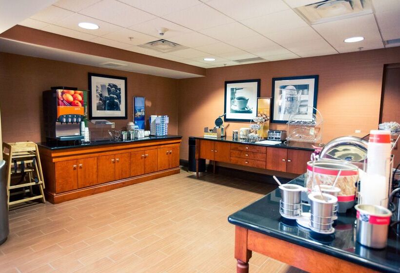 فندق Hampton Inn & Suites Blairsville