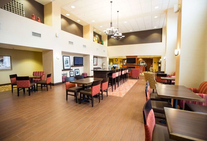 فندق Hampton Inn & Suites Blairsville