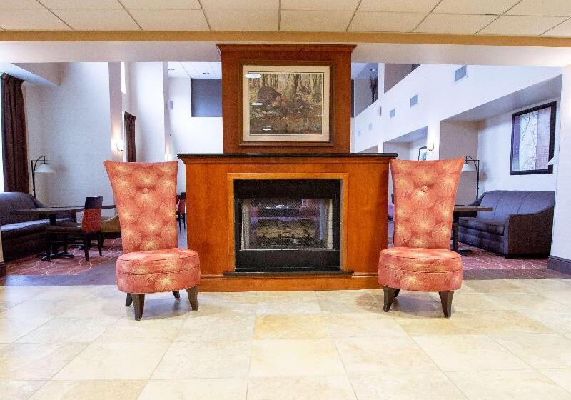 فندق Hampton Inn & Suites Blairsville