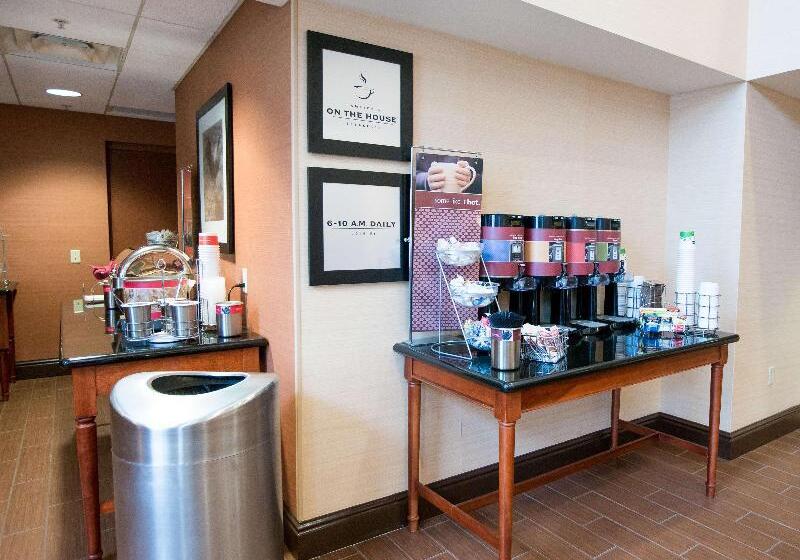 فندق Hampton Inn & Suites Blairsville
