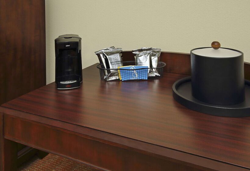 Отель Hampton Inn & Suites Conroe I45 North