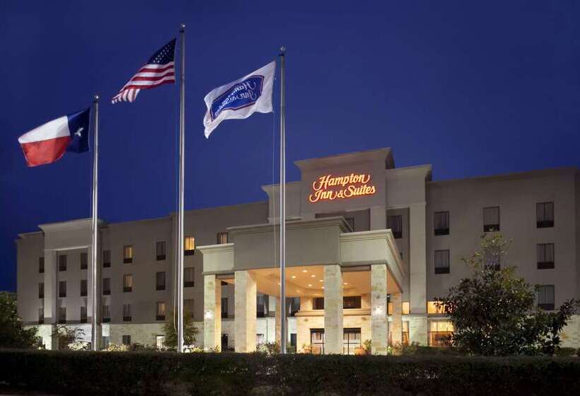 Отель Hampton Inn & Suites Conroe I45 North