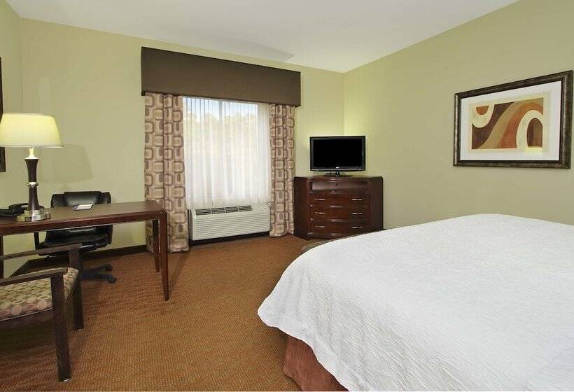 Отель Hampton Inn & Suites Conroe I45 North