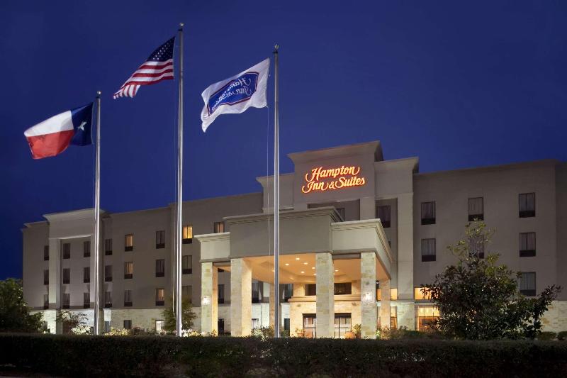 Отель Hampton Inn & Suites Conroe I45 North
