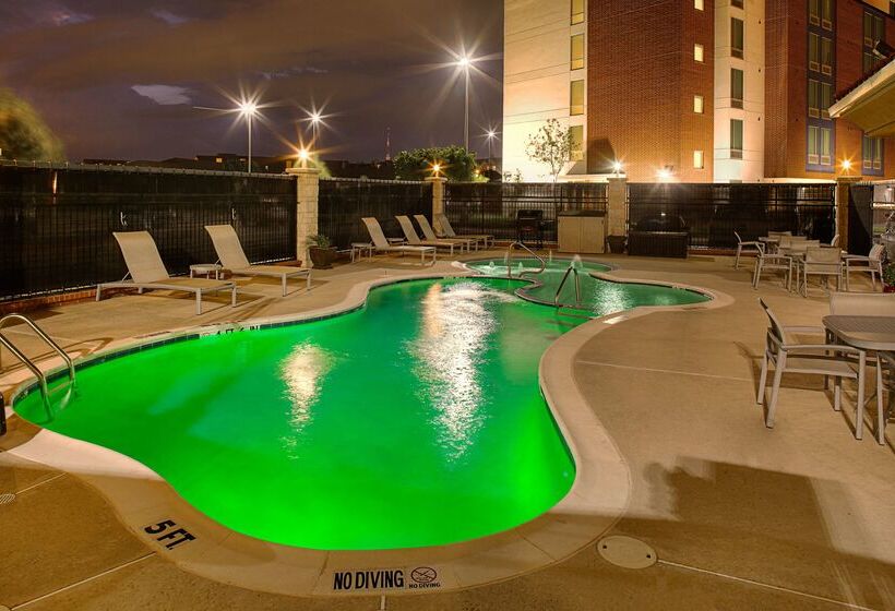 ホテル Hampton Inn & Suites Dallas/lewisvillevista Ridge Mall, Tx