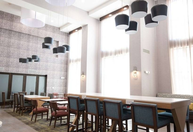 ホテル Hampton Inn & Suites Dallas/lewisvillevista Ridge Mall, Tx