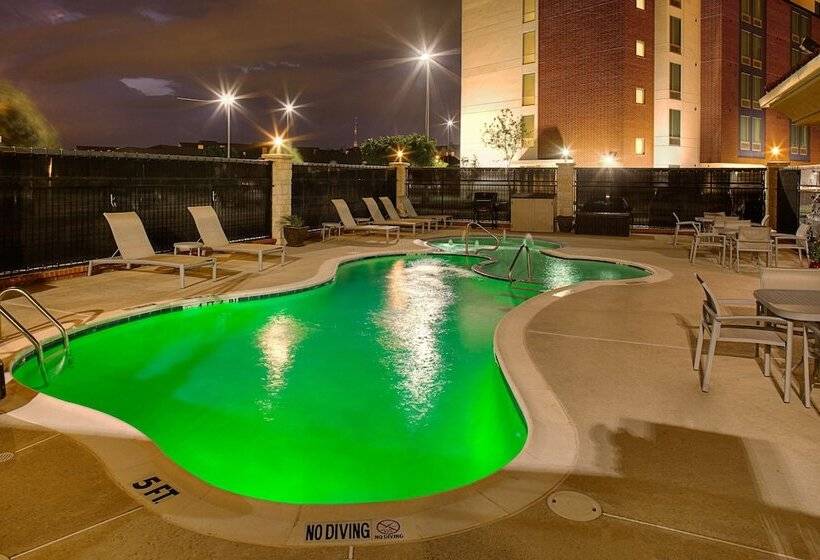 ホテル Hampton Inn & Suites Dallas/lewisvillevista Ridge Mall, Tx