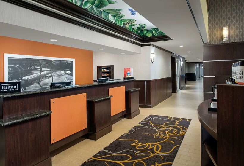 בית מלון כפרי Hampton Inn & Suites Lake City