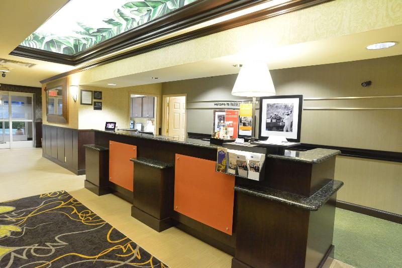 בית מלון כפרי Hampton Inn & Suites Lake City