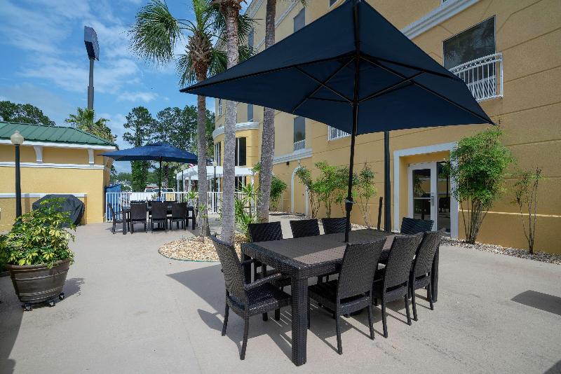 בית מלון כפרי Hampton Inn & Suites Lake City