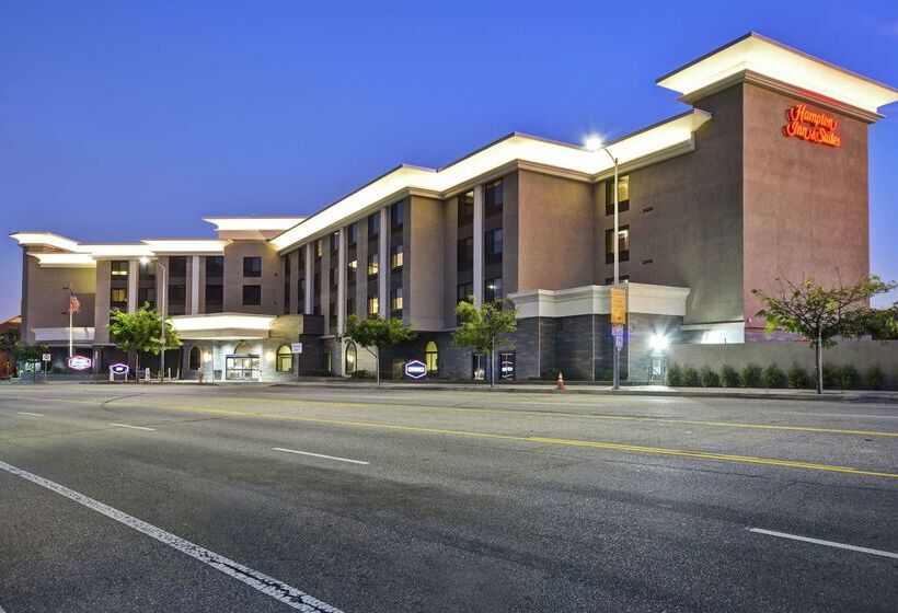 Отель Hampton Inn & Suites Los Angeles Burbank Airport