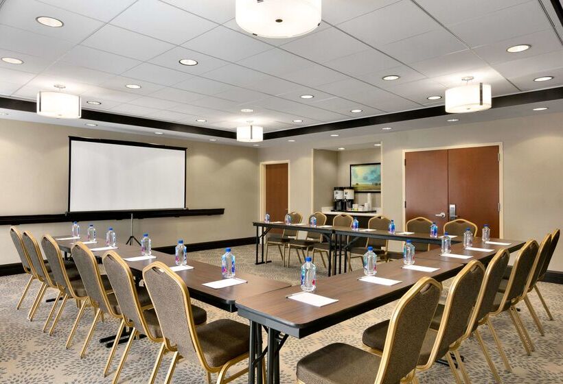 فندق Hampton Inn & Suites Mahwah