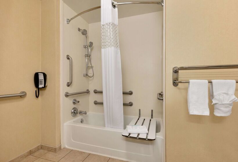 فندق Hampton Inn & Suites Mahwah