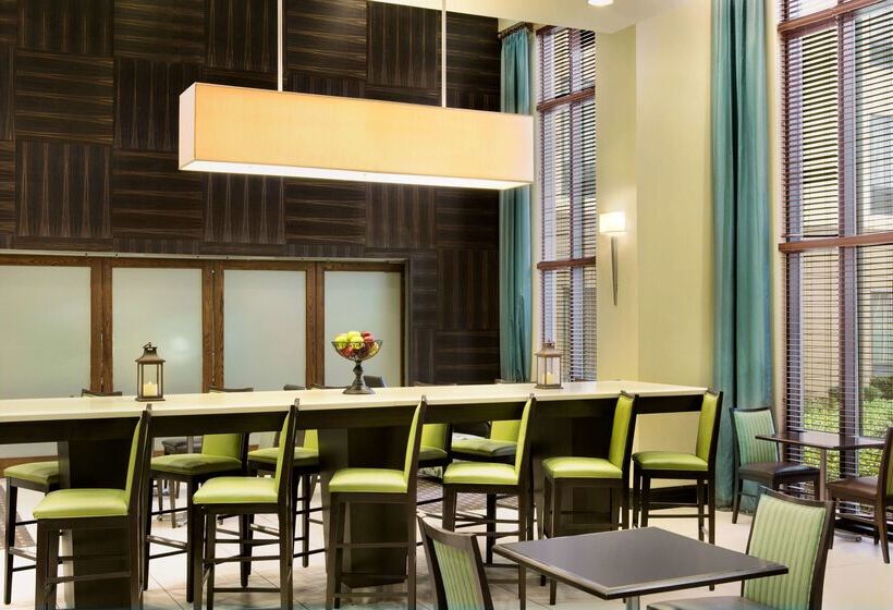 فندق Hampton Inn & Suites Mahwah