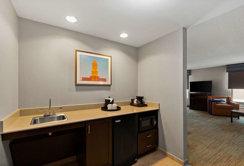 Отель Hampton Inn & Suites Fort Belvoir Alexandria South