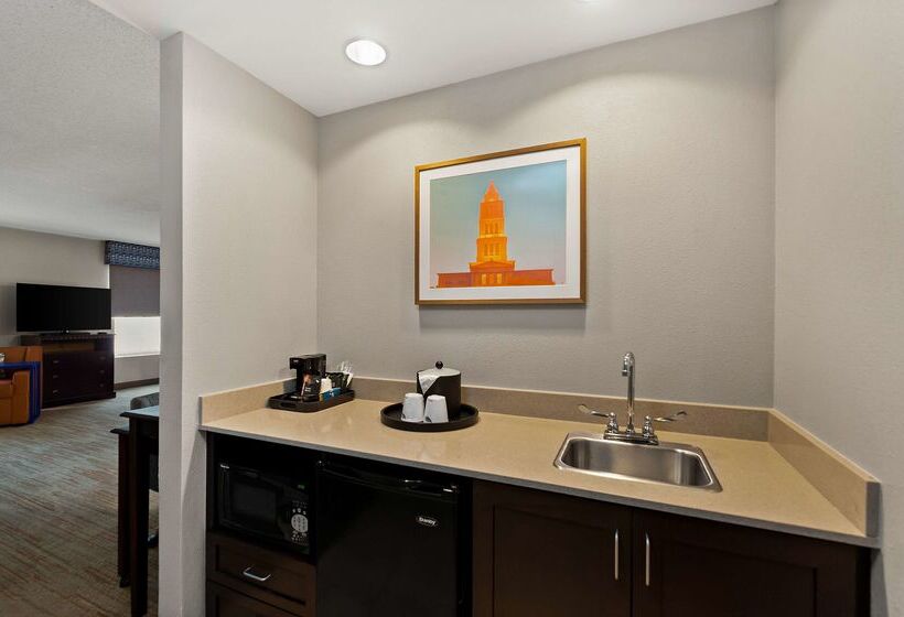 Отель Hampton Inn & Suites Fort Belvoir Alexandria South