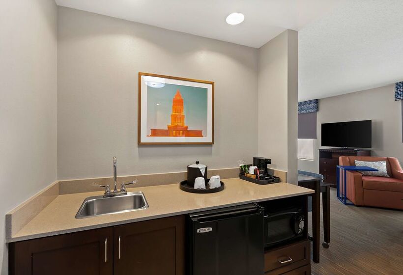 Отель Hampton Inn & Suites Fort Belvoir Alexandria South