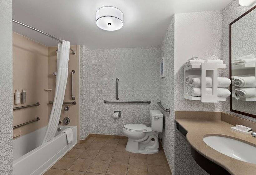 Отель Hampton Inn & Suites Fort Belvoir Alexandria South