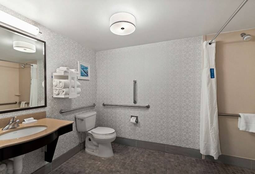 Отель Hampton Inn & Suites Fort Belvoir Alexandria South