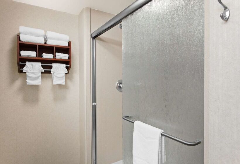 בית מלון כפרי Hampton Inn & Suites Oakland Airport  Alameda