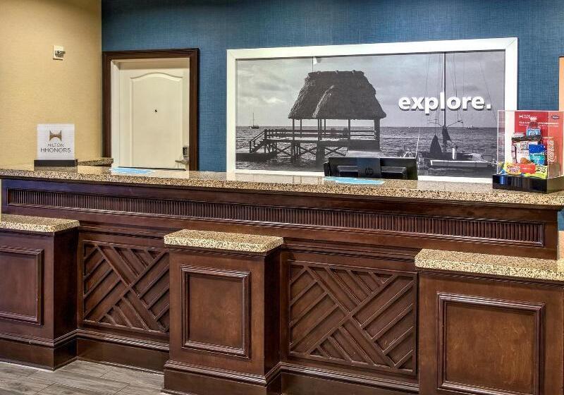 فندق Hampton Inn & Suites Stuartnorth