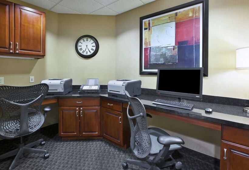 Отель Hampton Inn & Suites Wichita Northeast