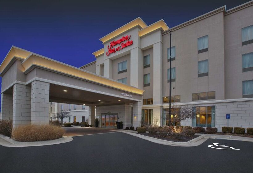 Отель Hampton Inn & Suites Wichita Northeast