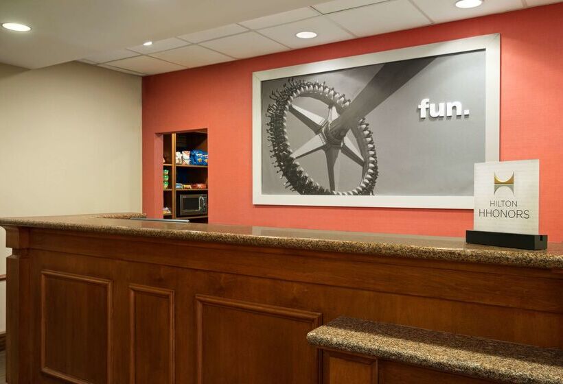 ホテル Hampton Inn & Suites Williamsburg Central