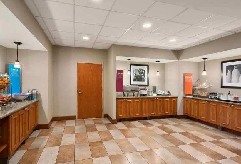 ホテル Hampton Inn & Suites Williamsburg Central