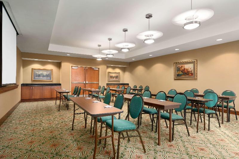 هتل Hampton Inn & Suites Williamsburg Central