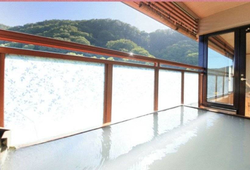 בית מלון כפרי Ryotei Hanayura