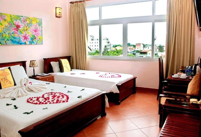 هتل Holiday Diamond