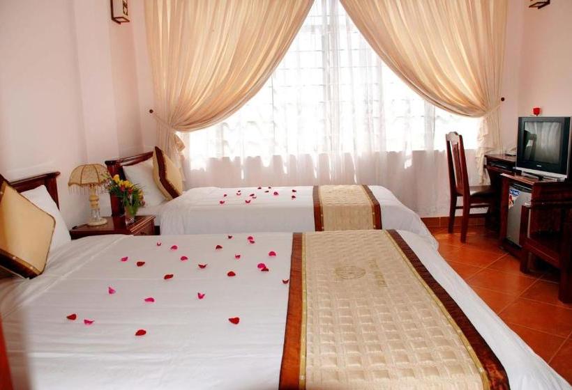 هتل Holiday Diamond