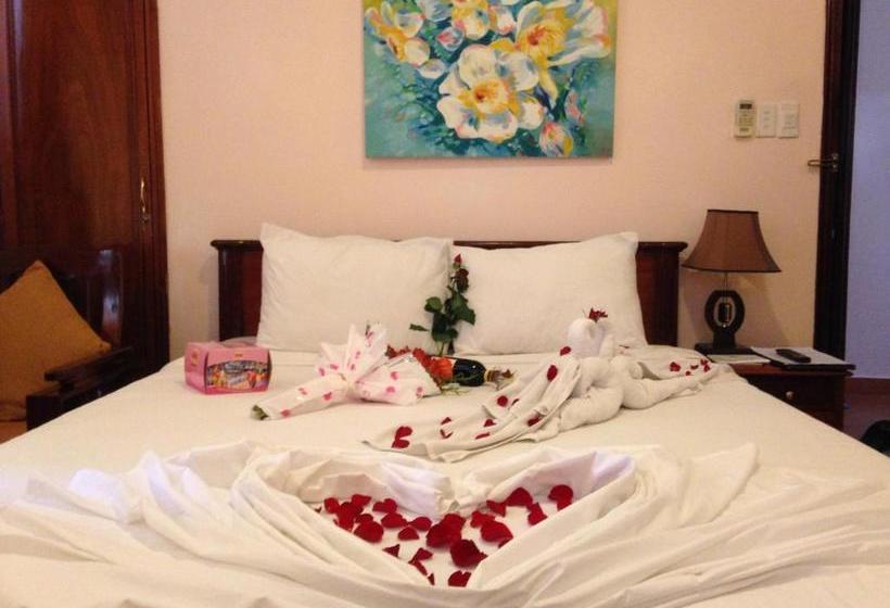 هتل Holiday Diamond