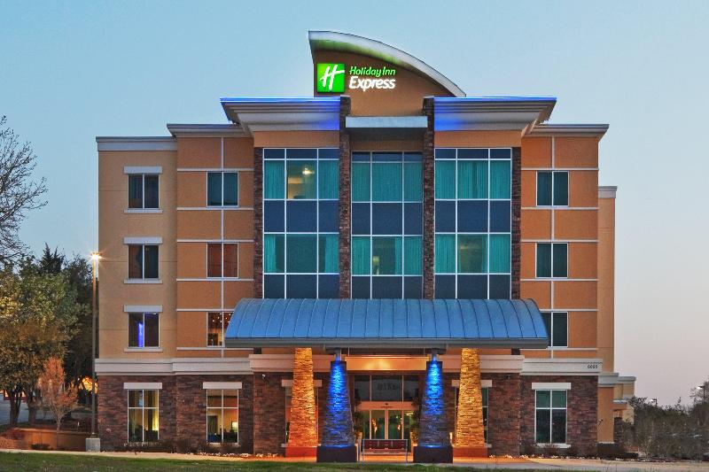 فندق Holiday Inn Express & Suites North Dallas At Preston, An Ihg