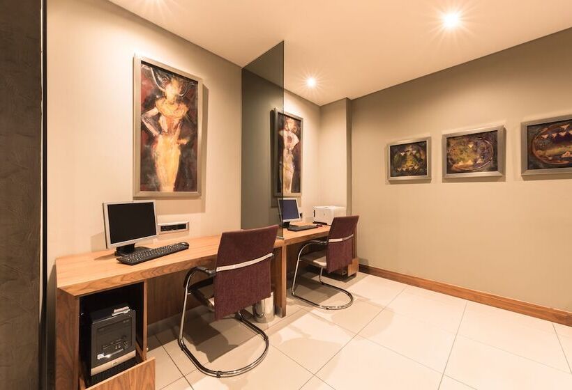 هتل Holiday Inn Johannesburg Rosebank, An Ihg