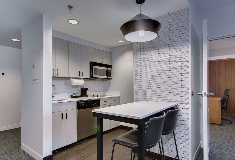 酒店 Homewood Suites By Hilton Louisvilleeast