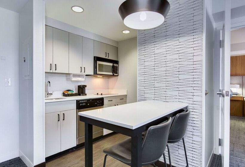 酒店 Homewood Suites By Hilton Louisvilleeast