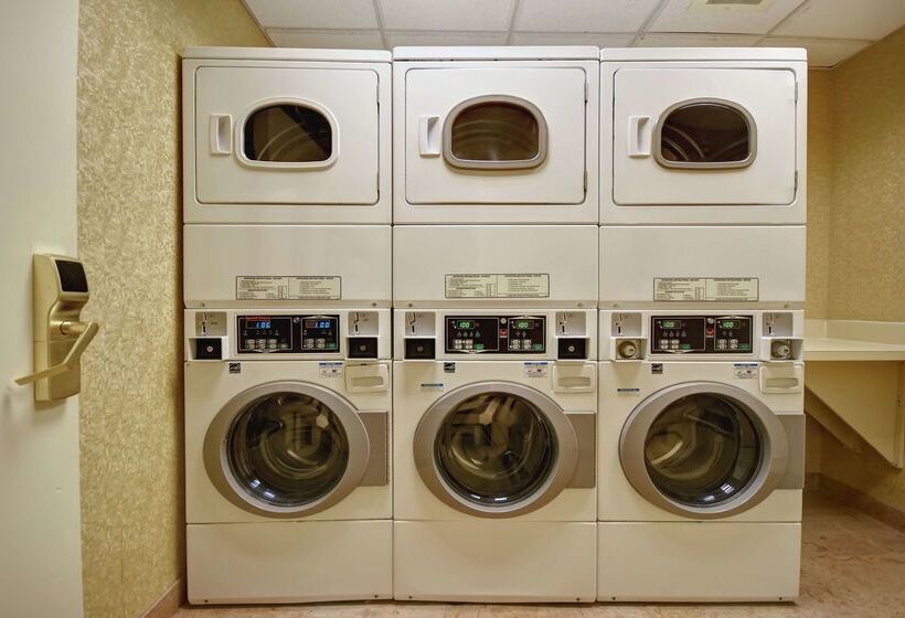 فندق Homewood Suites By Hilton Charleston Airport