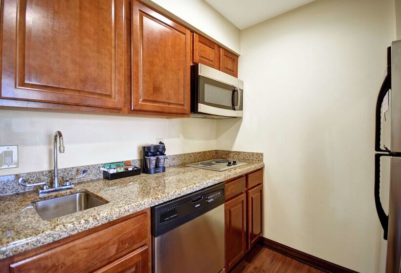 فندق Homewood Suites By Hilton Charleston Airport