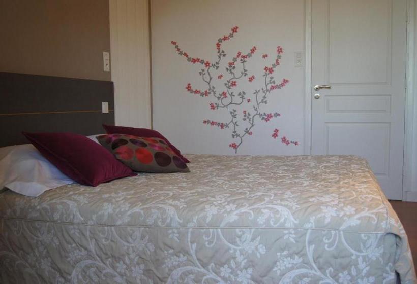 فندق Hôtel L'orée Du Bois