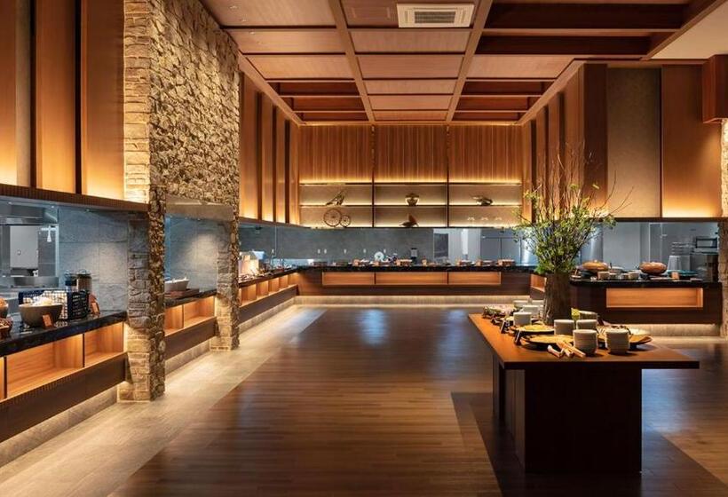 Kitakobushi Shiretoko Hotel & Resort